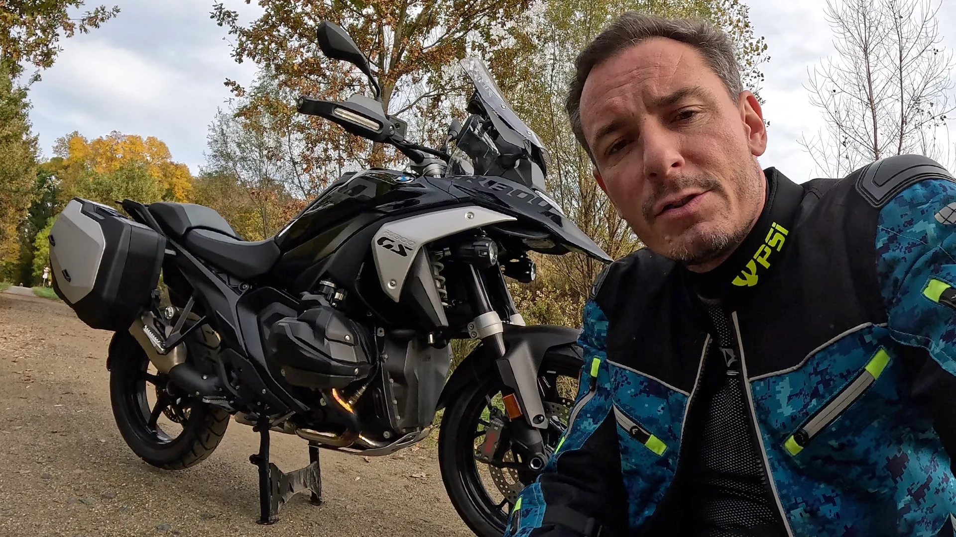 MOTOVLOG: BMW R 1300 GS, první svezení a dojmy na kanálu 1000 koní